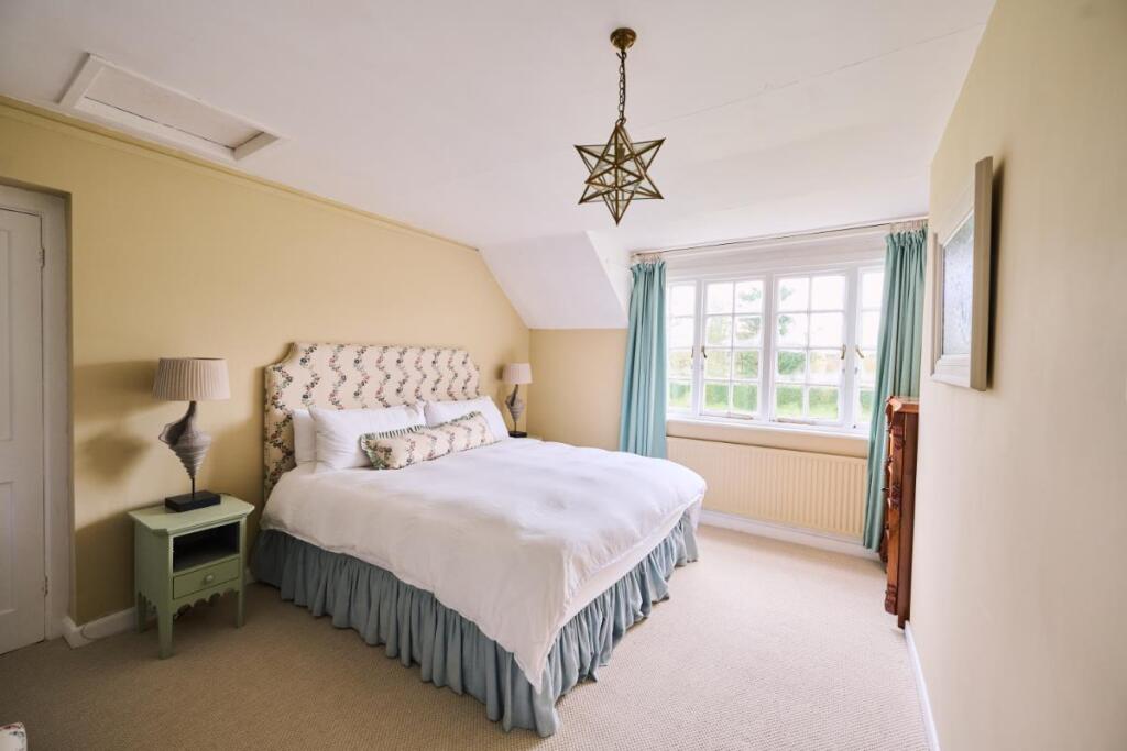 Additional image 7 of Corton