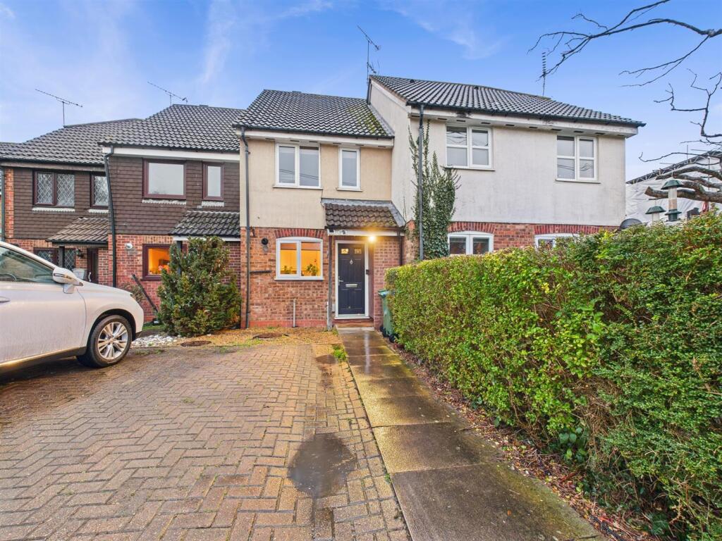 Main image of property: Pearson Close, Aylesbury, Buckinghamshire