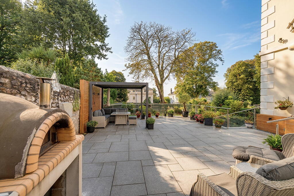 House in Plymouth - View 4