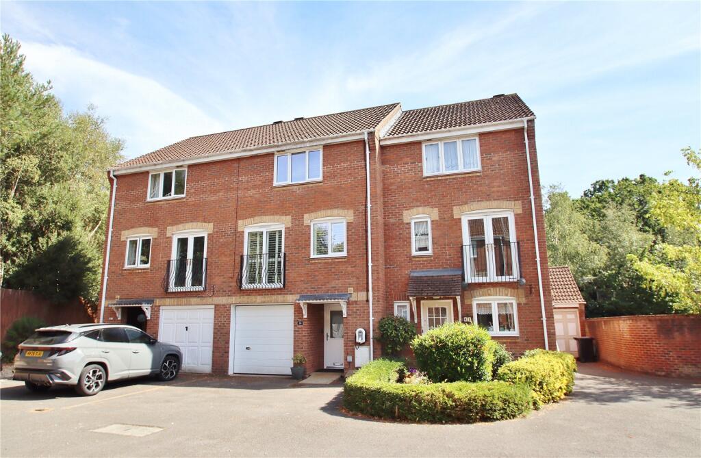 Liederbach Drive, Verwood, Dorset, BH31
