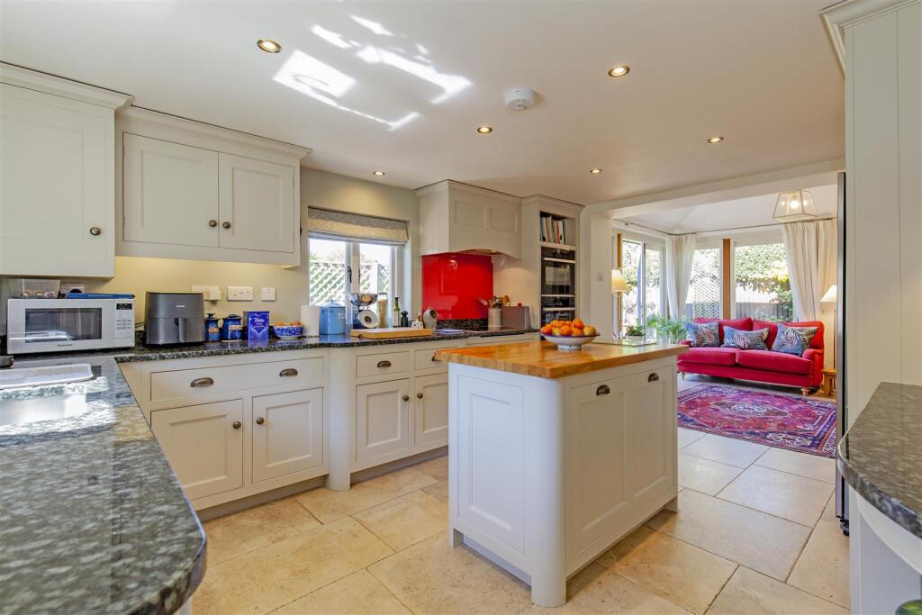 Eaton Hill, Baslow, Bakewell - View 2