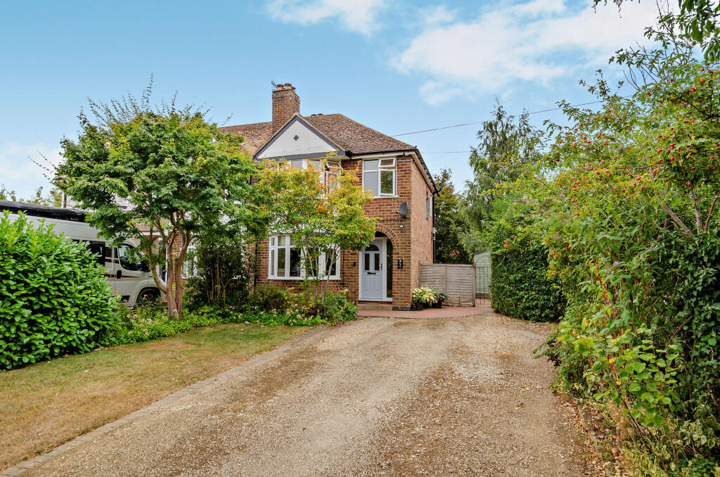 3-bed semi-detached on Weston Road, Honeybourne, WR11, £305,000