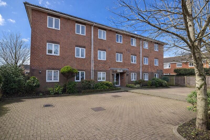 Main image of property: Lymington Road, New Milton, Hampshire. BH25 6PT