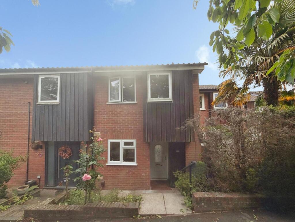 Main image of property: Greenham Wood, Bracknell, Berkshire