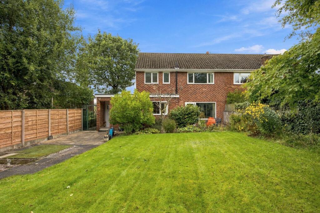 House in Tameside, Greater Manchester - View 4
