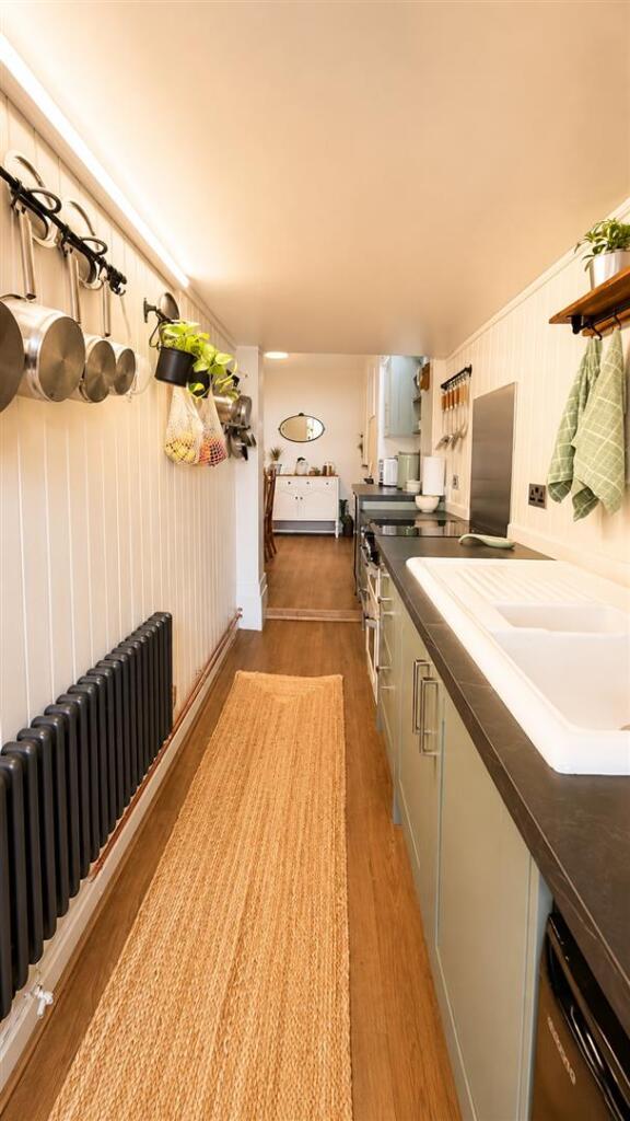 House in St Leonards-on-Sea, Silverhill - More