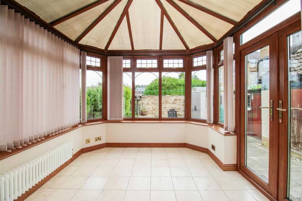 House in Wakefield - View 5