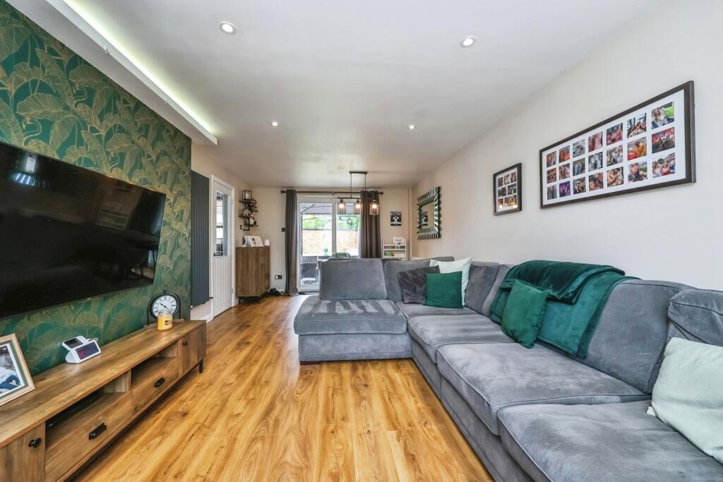 House in Nottingham, Clifton - View 2
