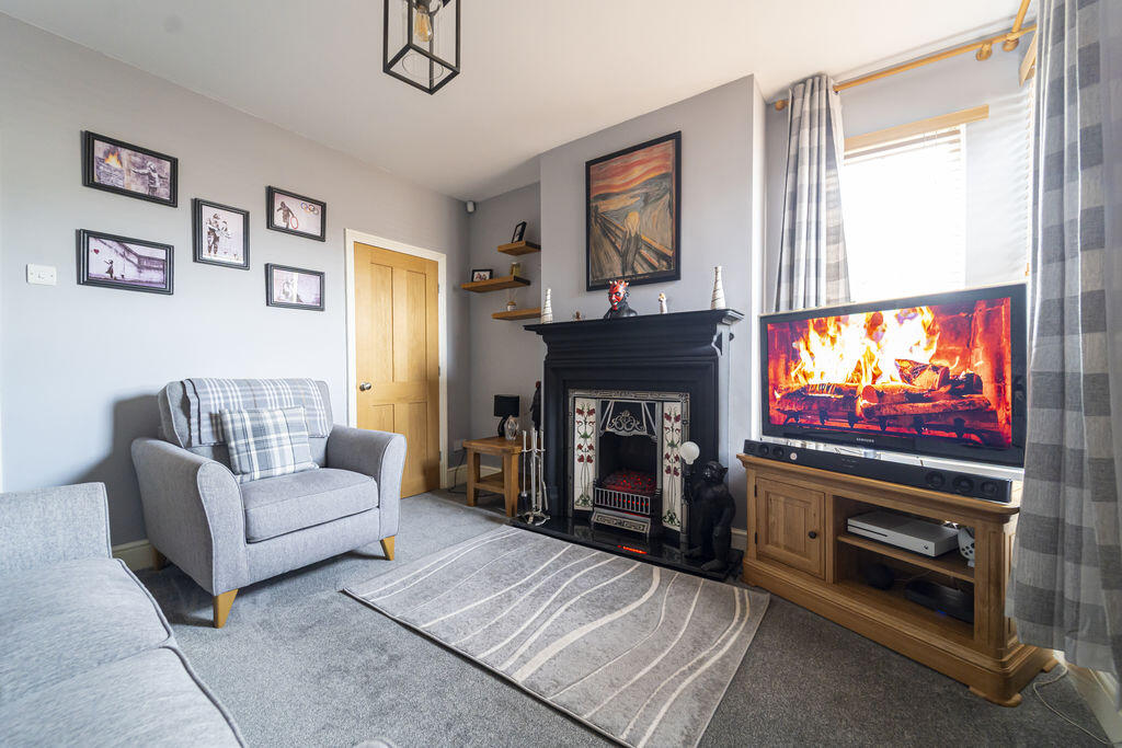 Lichfield Road, Brownhills,  photo 4