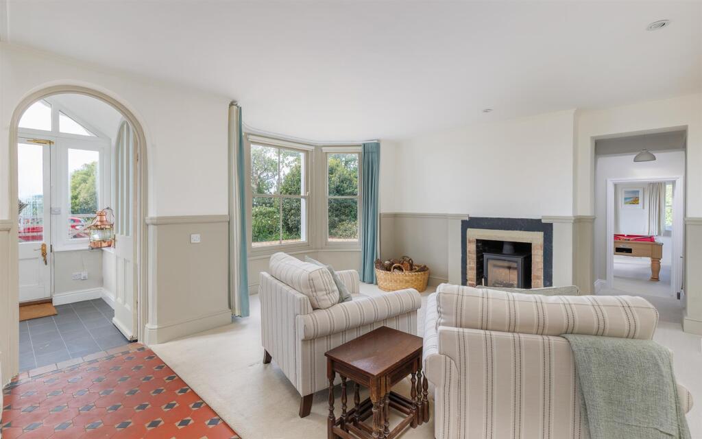 House in Portsmouth - View 4