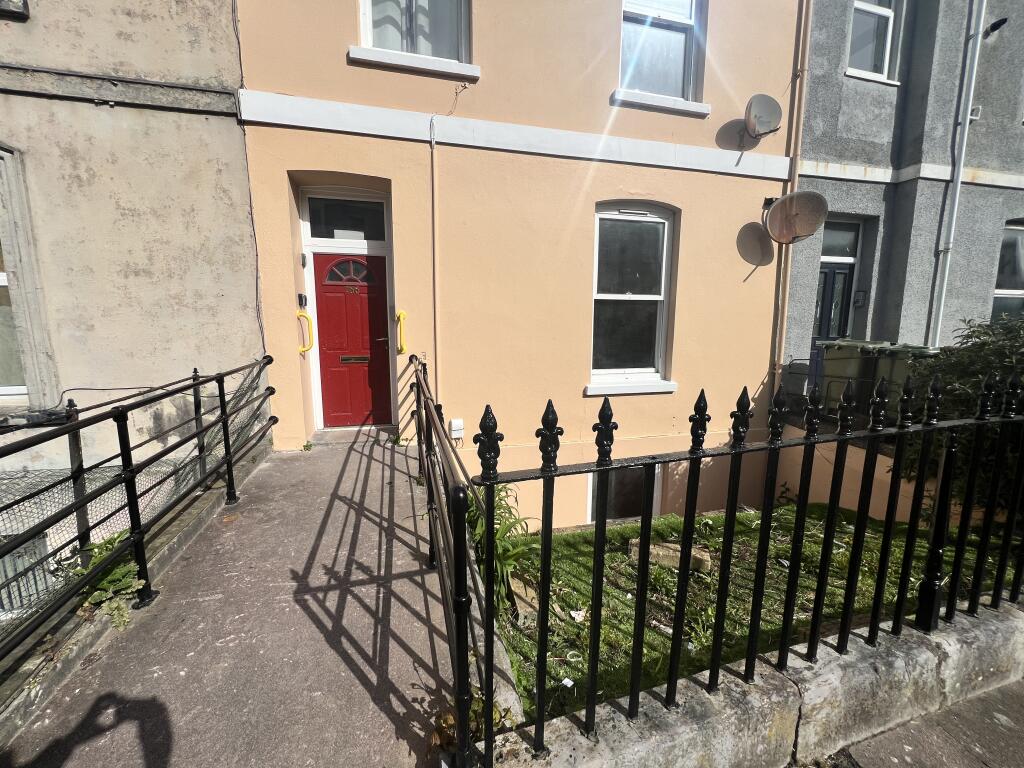 Main image of property: Lower Ground and Ground Floor Flat, 286 North Road West, Plymouth, Devon PL1 5DQ