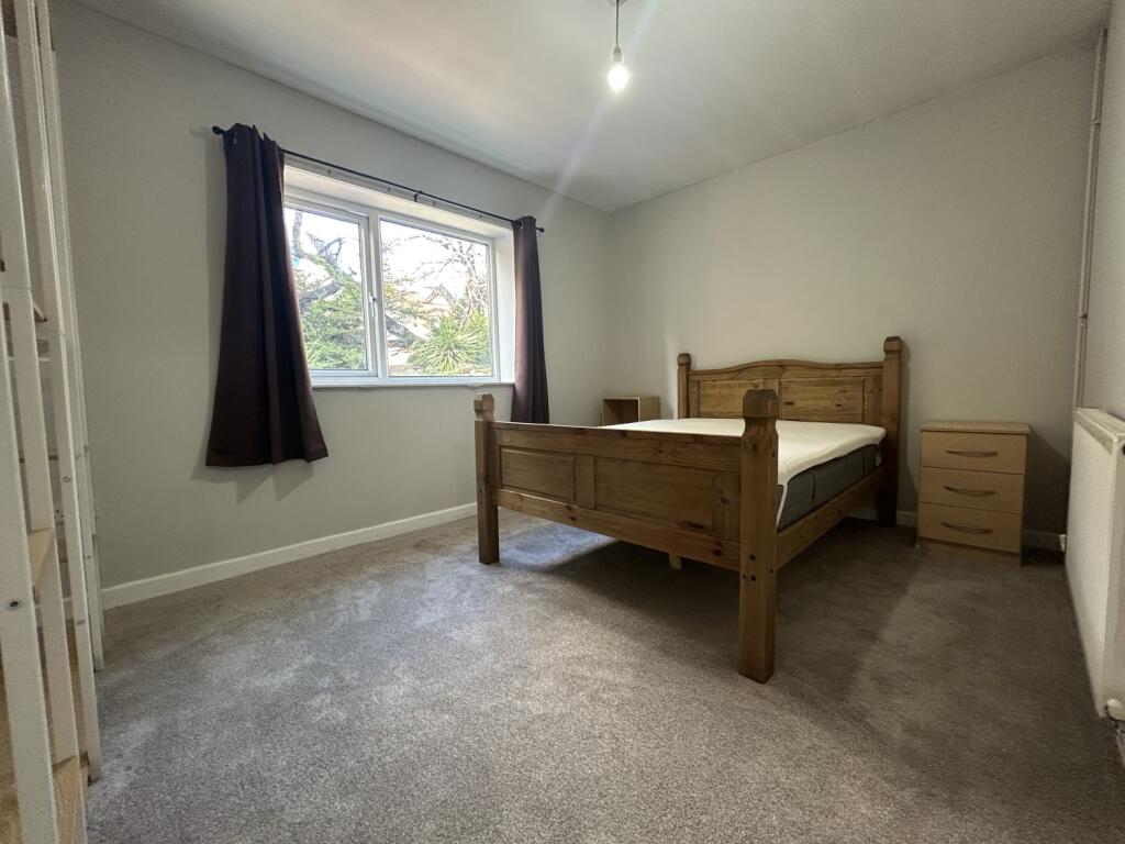 Apartment in Cardiff, Adamsdown - View 3
