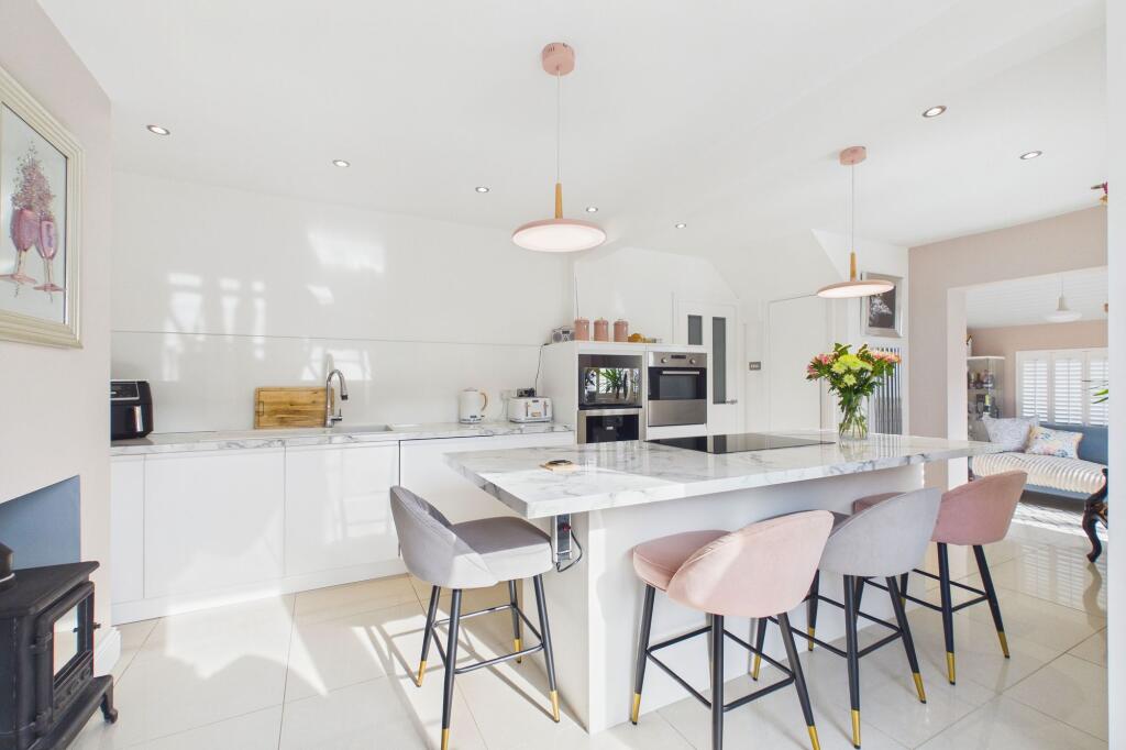 House in Seaton - More