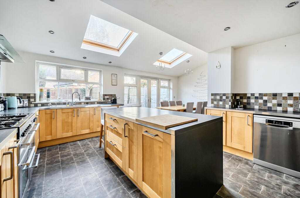 Donaldson Way, Woodley, Reading photo 2