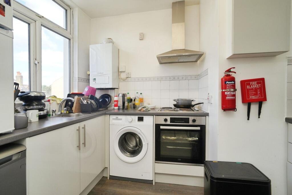 Apartment in London - View 5