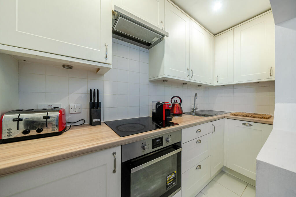 Apartment in London - View 5