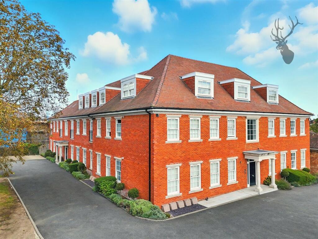 Main image of property: Manor Road, Imperial Heights, IG7