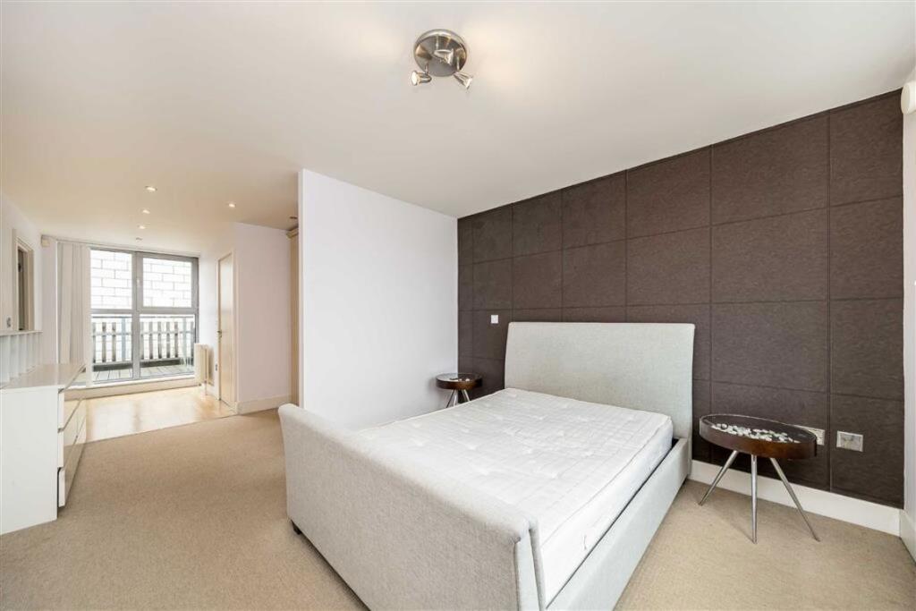 4 bedroom flat for rent