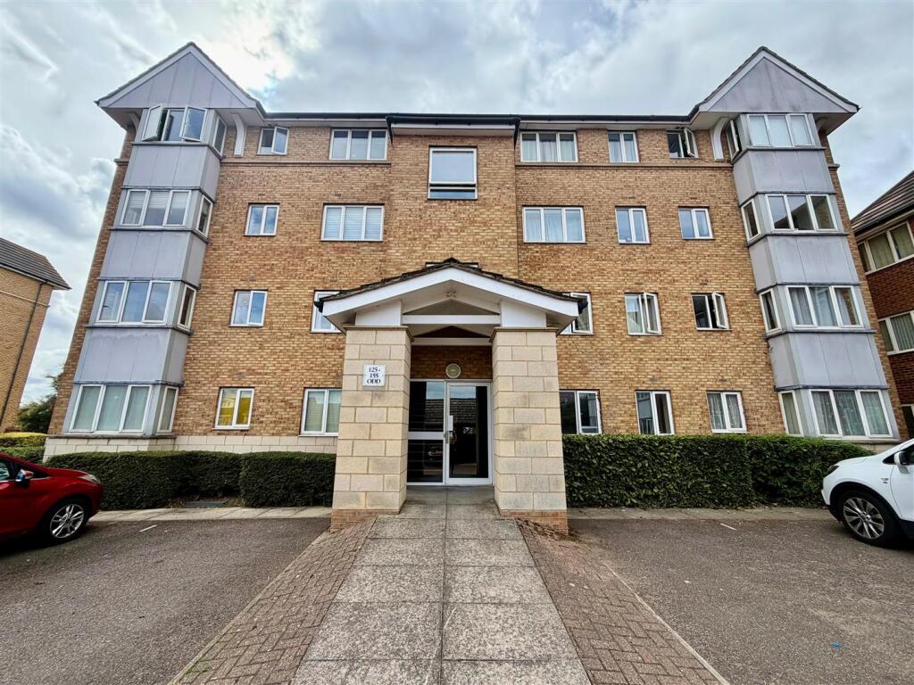 Main image of property: St Leonards Close, Grays
