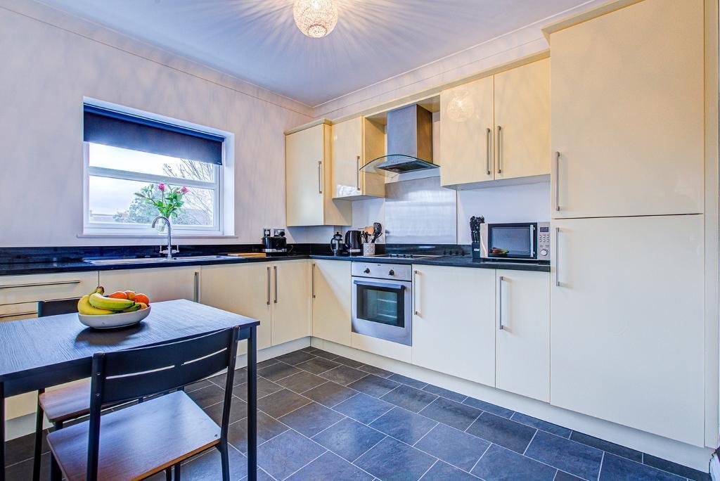 Apartment in London - More