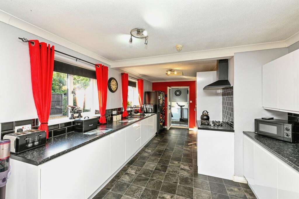 House in Peterborough - View 5