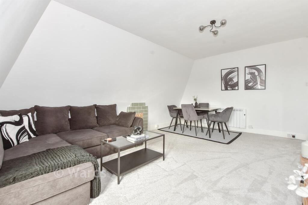 Apartment in Folkestone, Lynwood - More