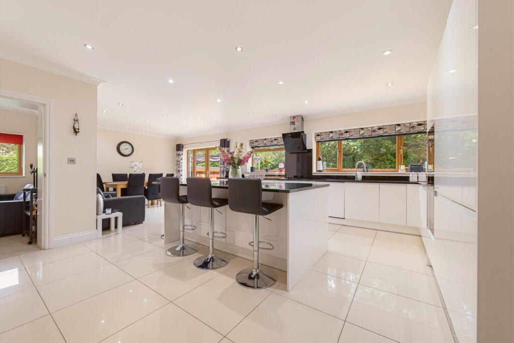 House in Nottingham, Wollaton Park - More