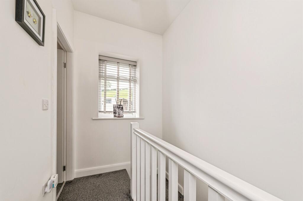 House in Kirklees, Mirfield - More