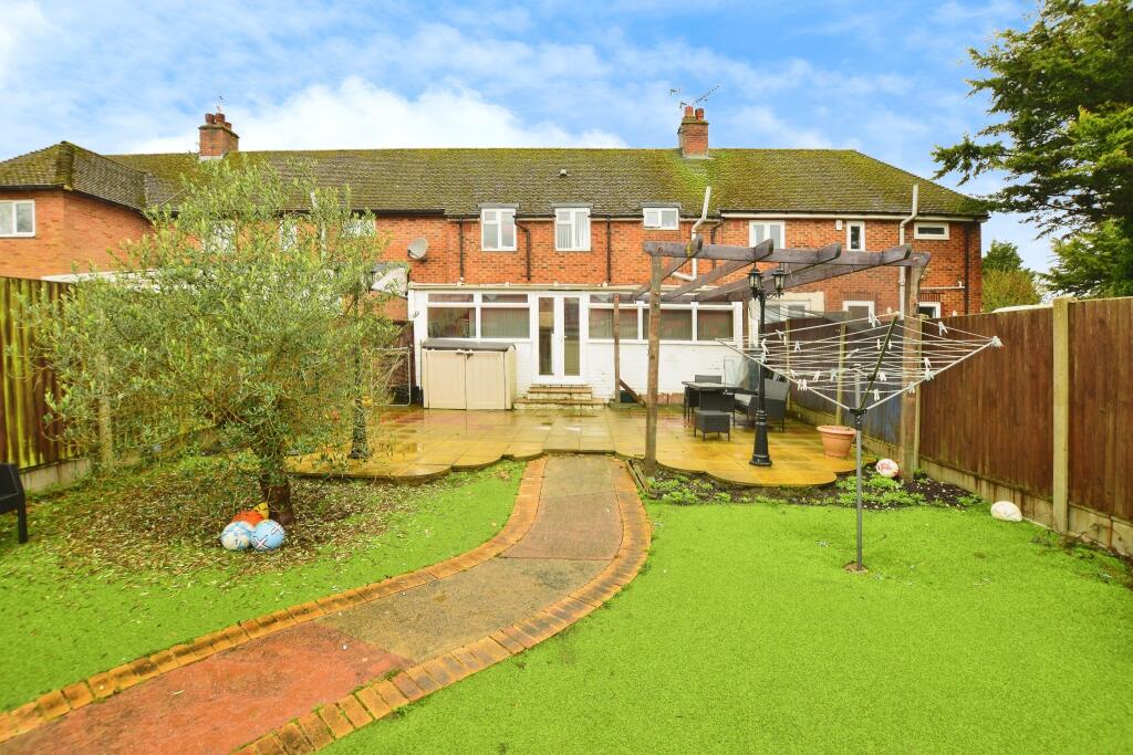 3-bed terraced on Tennyson Road, Ashford, Kent, TN23, £290,000