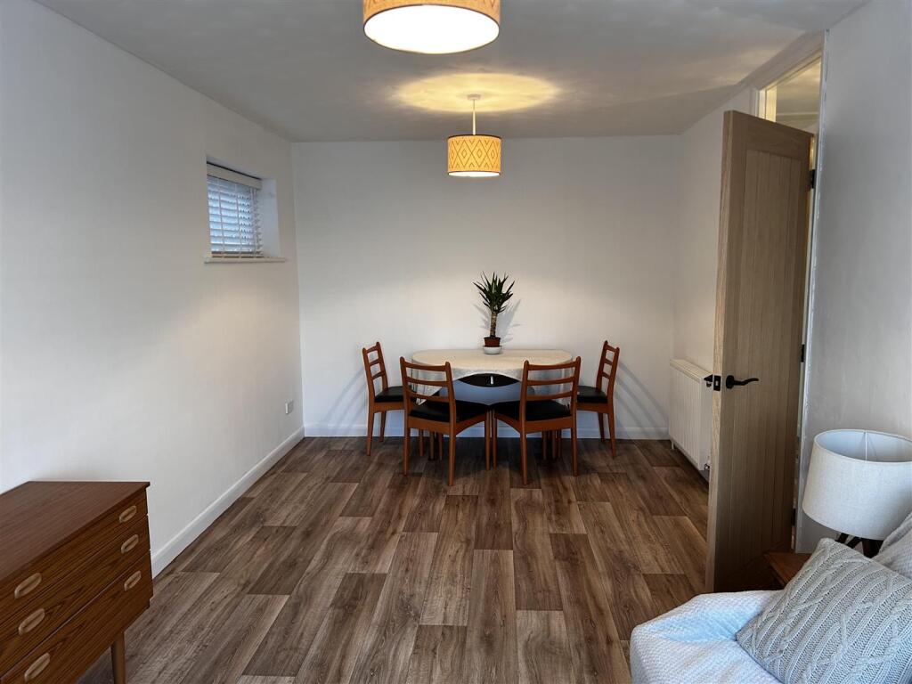 3, Nightingale Avenue, Reydon, Southwold photo 3