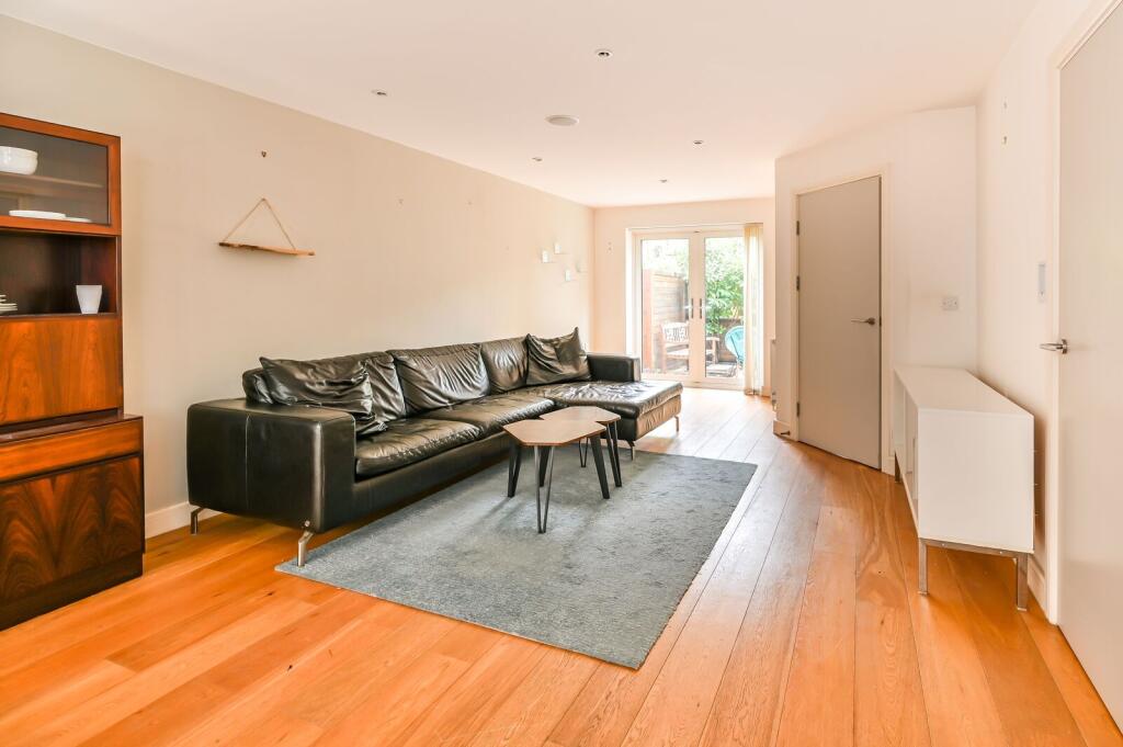 House in London - View 5