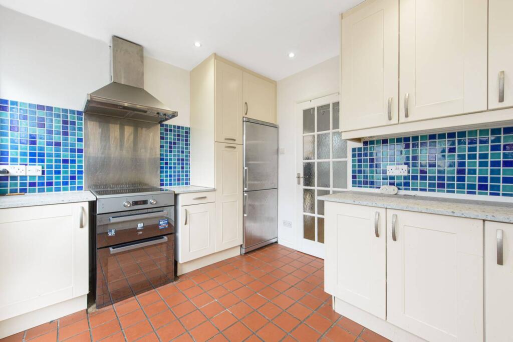 Main image of property: Park Court, North Finchley, London, N12