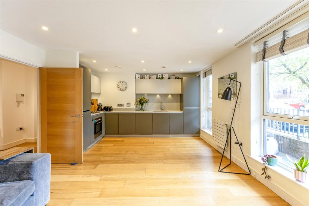 Main image of property: Gideon Road, London, SW11