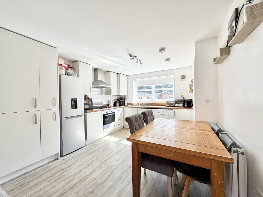 House in Taunton, Tithill - View 4