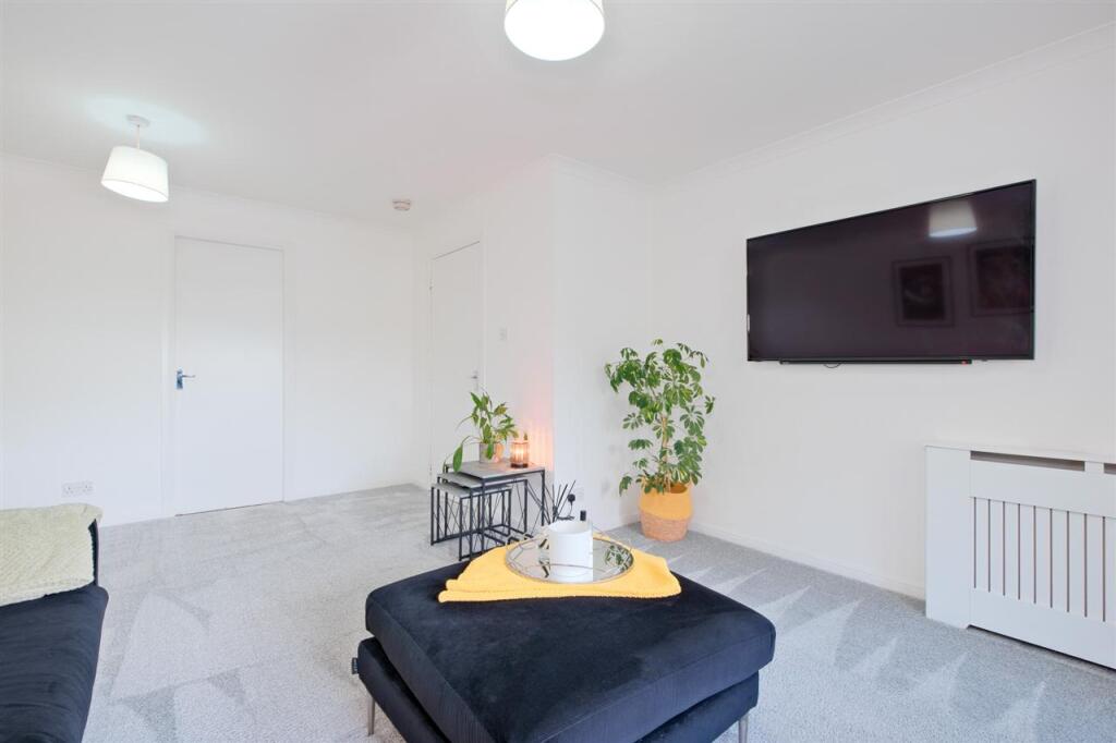 Apartment in Viewpark, Fallside - More
