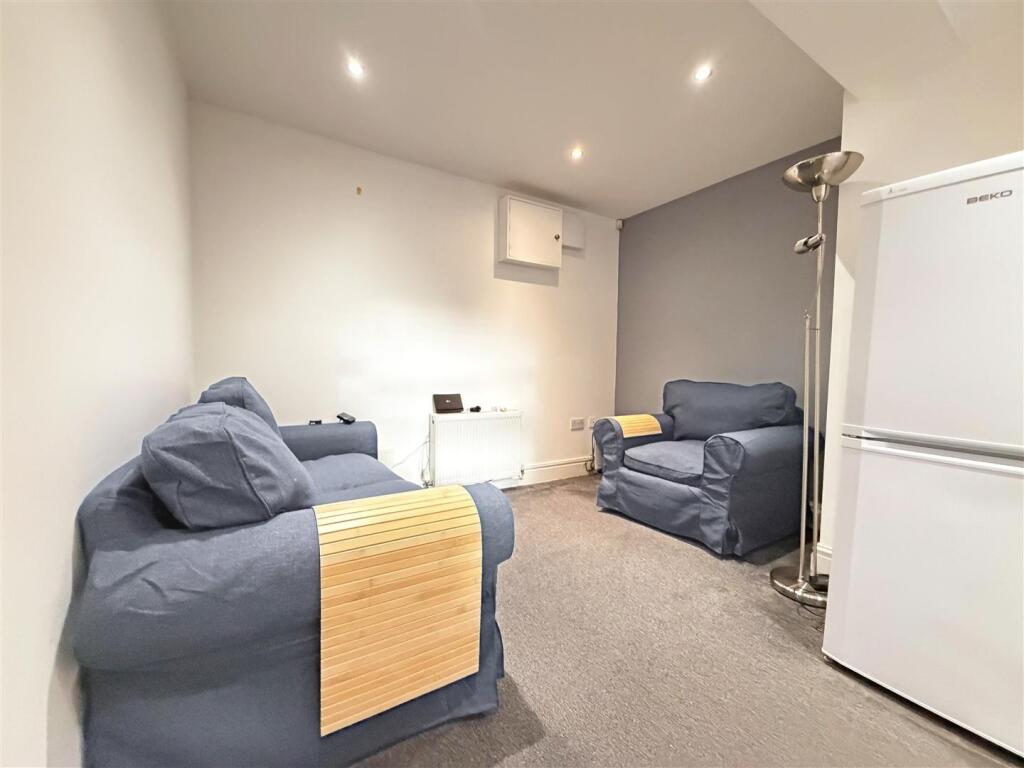 Apartment in Sheffield - View 2