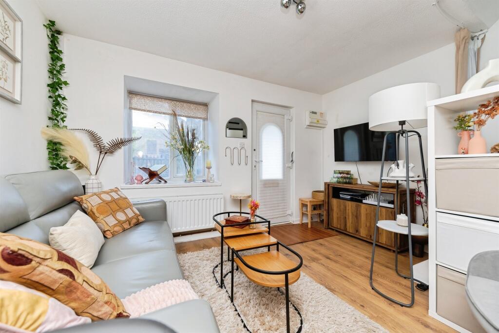 Additional image 9 of Cowslips, Welwyn Garden City