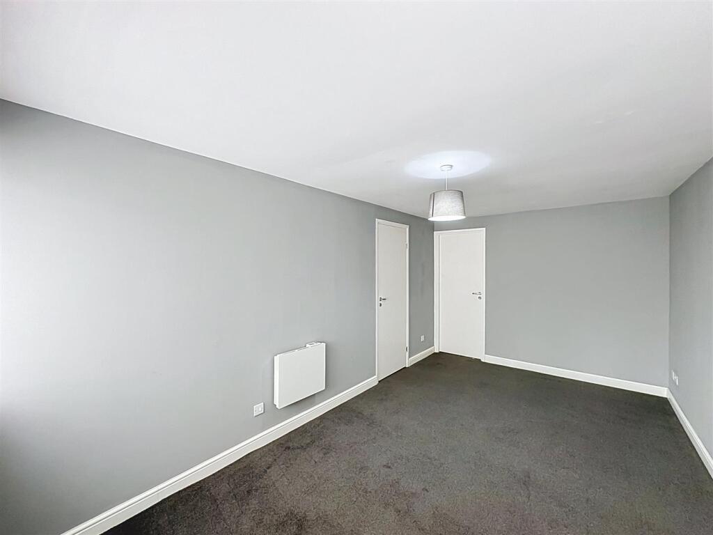Ebourne Close, Kenilworth - View 4