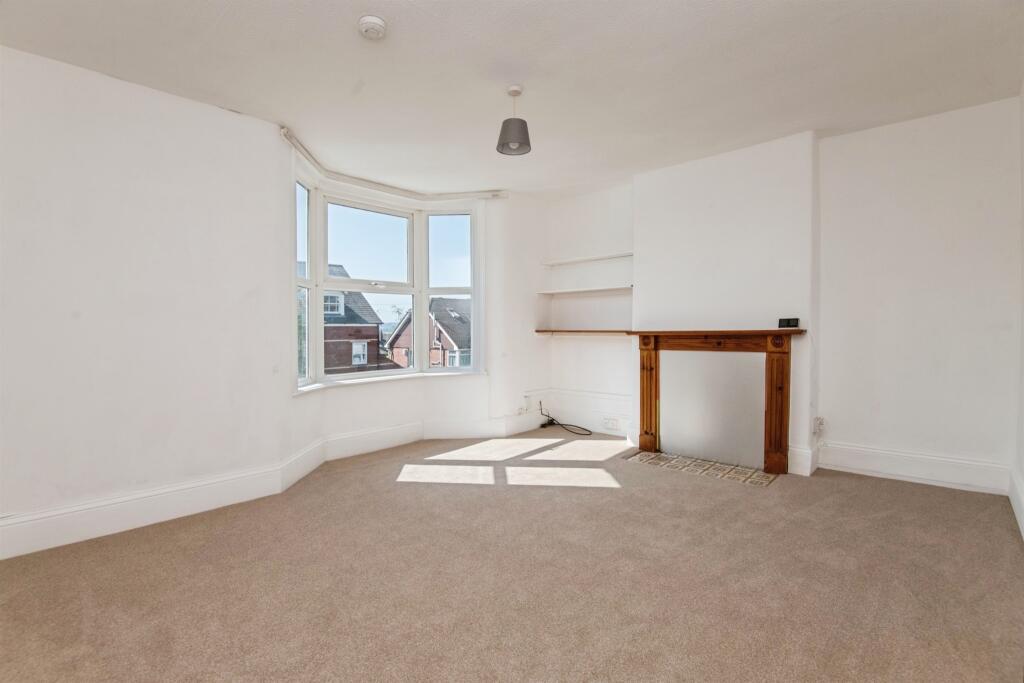 Apartment in Exeter, Polsloe - View 2