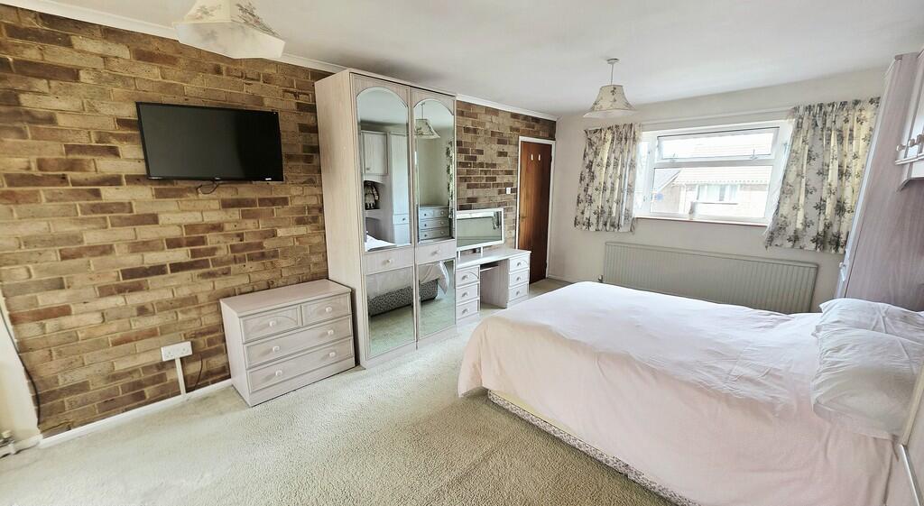 House in Brackley, West Northamptonshire - View 4