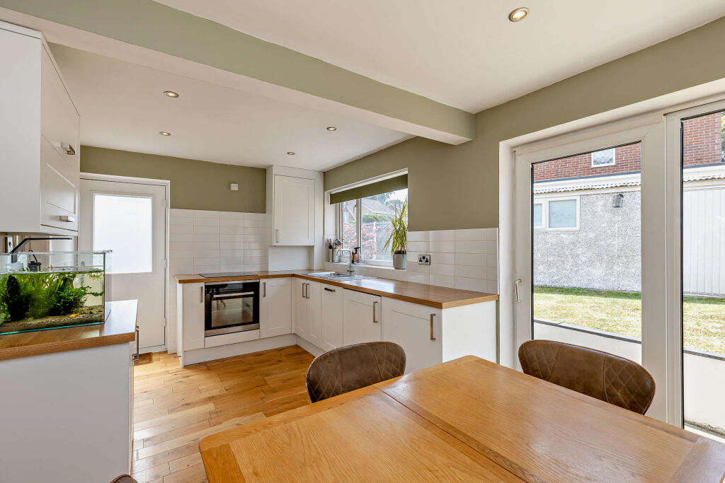 House in Wakefield - View 3