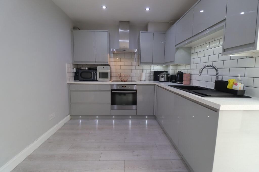 House in Southend-on-Sea - View 5