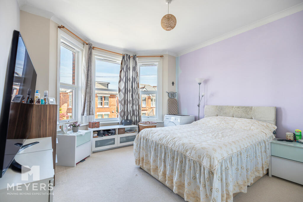 Apartment in Bournemouth, Charminster - View 4