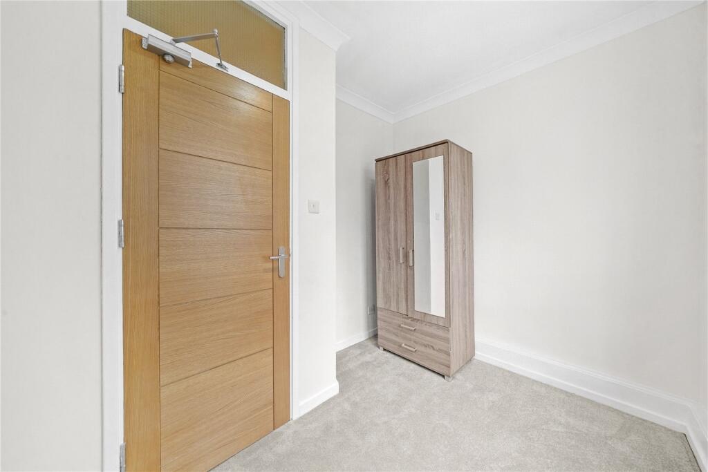 Apartment in London, Lilestone Estate, St. John's Wood - View 3