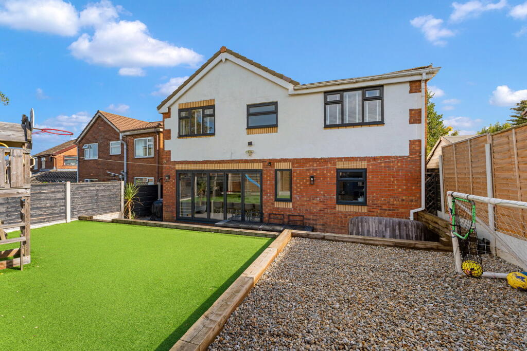 House in Bolton - View 4