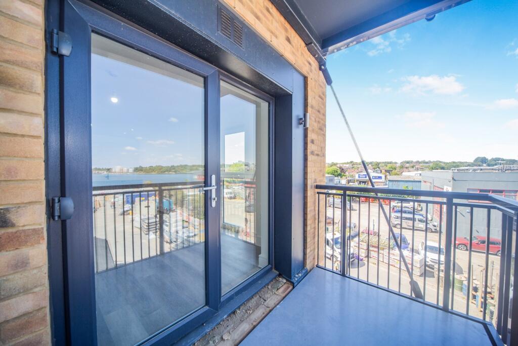 Apartment in Southampton - View 5