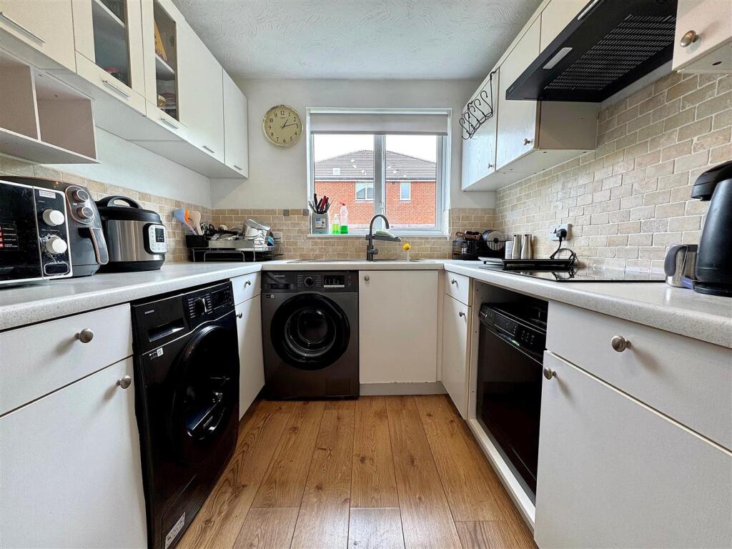 Apartment in Fareham, Whiteley - View 4