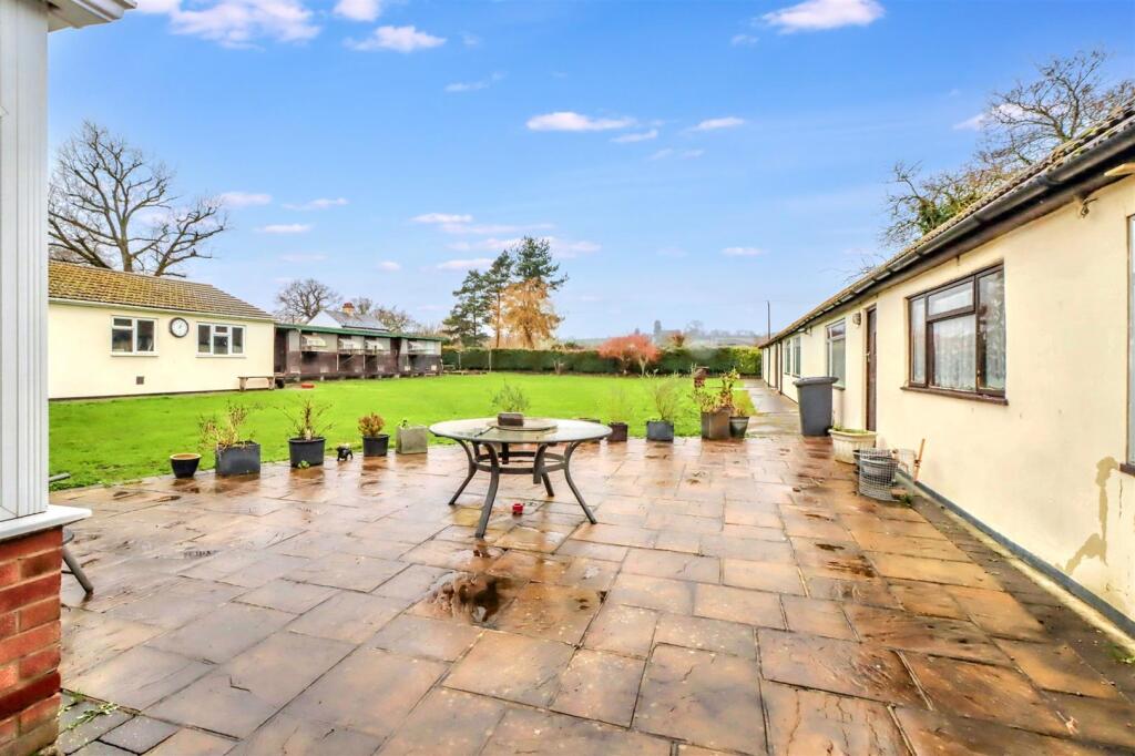 Vera Road, Downham, Billericay photo 3