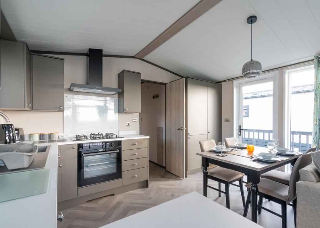 Sandymouth 6 Hedley Wood Holiday Park, Tackbear Road, Bridgerule, Devon, EX22 7ED photo 4
