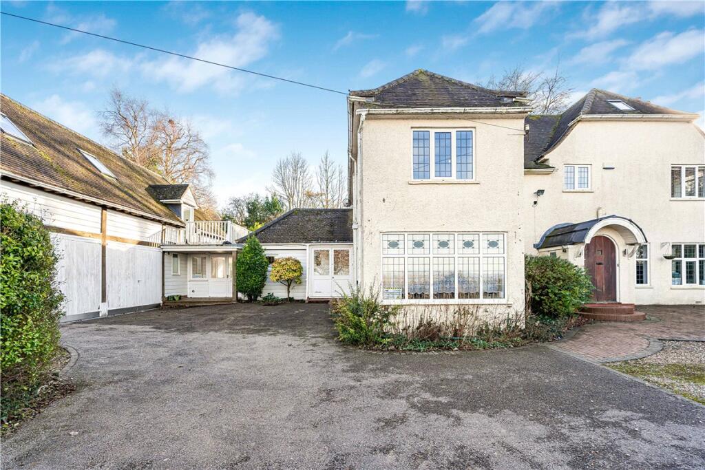 Main image of property: Ellesborough Road, Wendover, Aylesbury, Buckinghamshire, HP22
